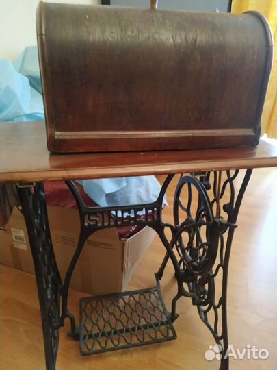 Швейная машина Singer