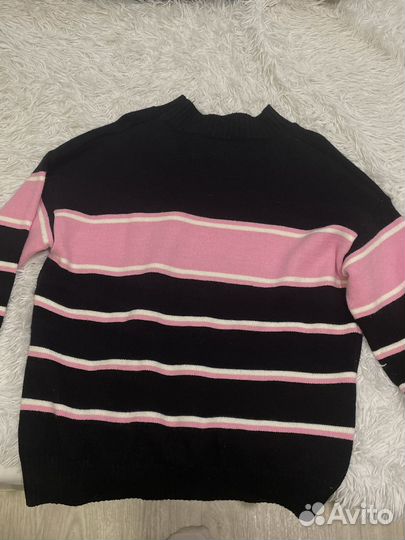 Свитер женский