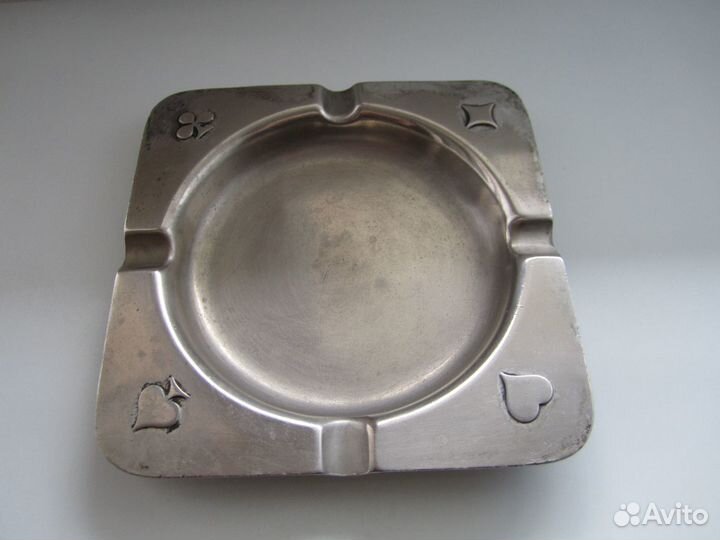 Пепельница «Карточные масти» Норблин