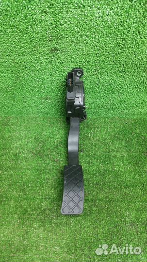 Педаль газа audi rs6 C6