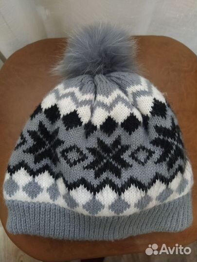 Шапка женская вязаная