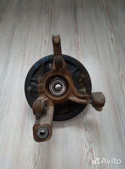 Кулак поворотный Цапфа Ступица в сборе Renault dus