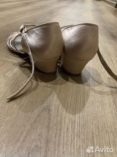 Туфли для бальных танцев на девочку 22.5