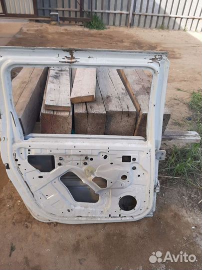 Дверь задня левая на Ларгус