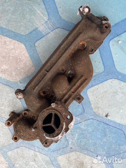 Коллектор выпускной 1270242011