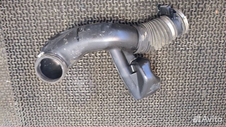 Резонатор воздушного фильтра Chevrolet Tahoe, 2001