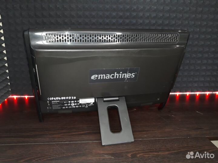 Моноблок Emachines EZ1601 (19'', Atom D270, 2Gb)