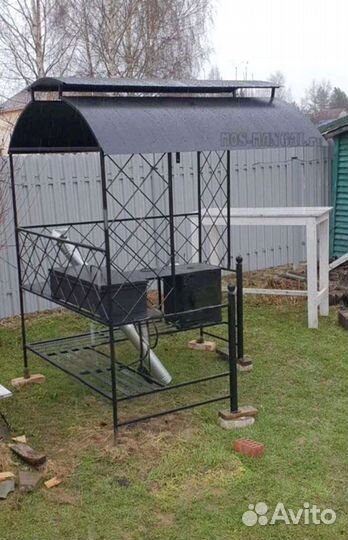 Мангал с крышей