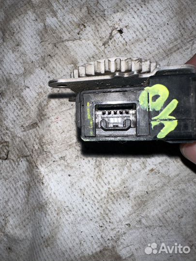 Сервопривод заслонок отопителя Toyota RAV4 (XA40)