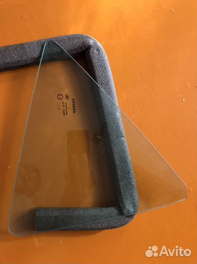 Стекло двери задней правой форточка Corolla E180