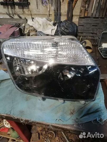 Фара правая renault duster 2013 года