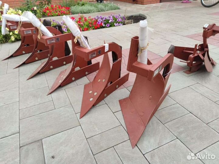 Плуг, окучник для мотоблока мтз