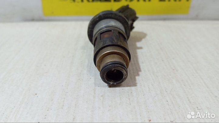 Форсунка топливная Nissan Almera N15