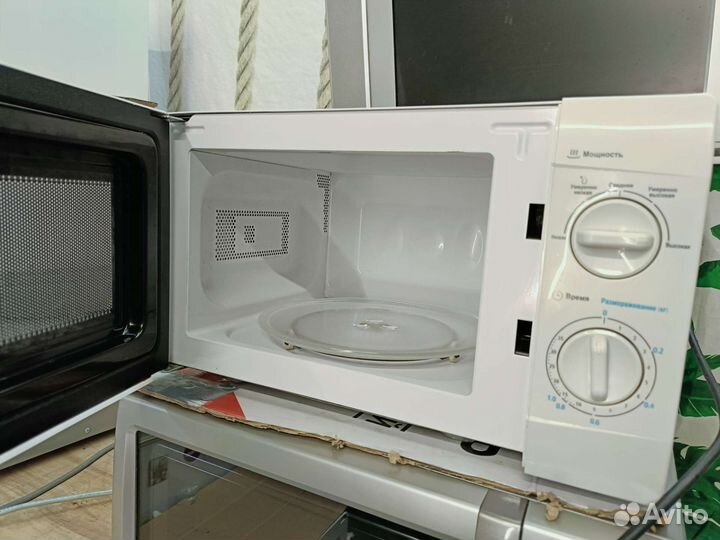 Микроволновая печь Midea