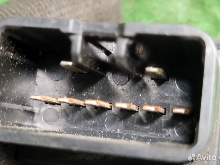 Кнопка аварийной сигнализации Toyota Avensis T220