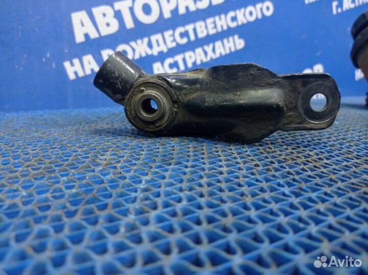 Кронштейн опоры двигателя Peugeot 308 хэтчбек EP6C