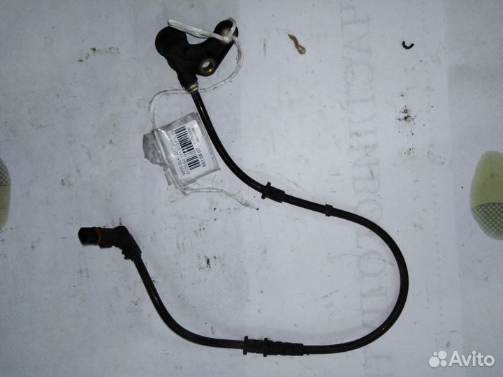 Датчик ABS Mercedes R170