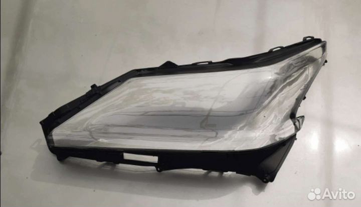 Стекло фар lexus IS (2018-2020)