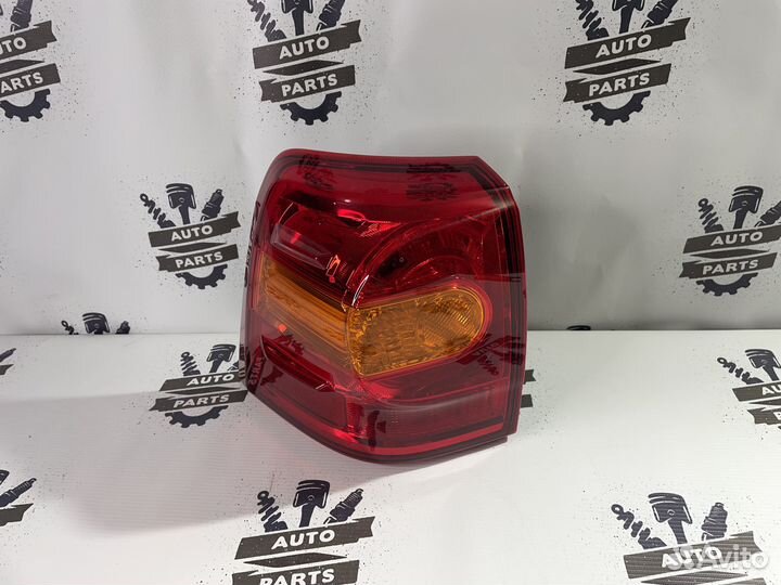 Фонарь задний левый toyota land cruiser 200