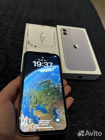 Продам iPhone 11 128г