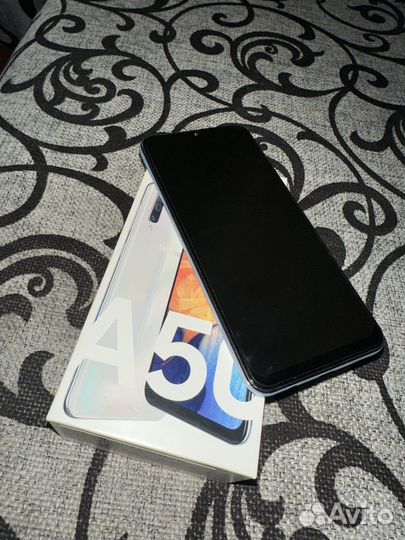 Samsung Galaxy A50, 6/128 ГБ