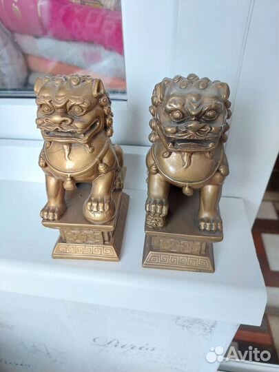 Статуэтка лев