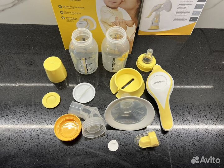 Молокоотсос ручной Medela Harmony