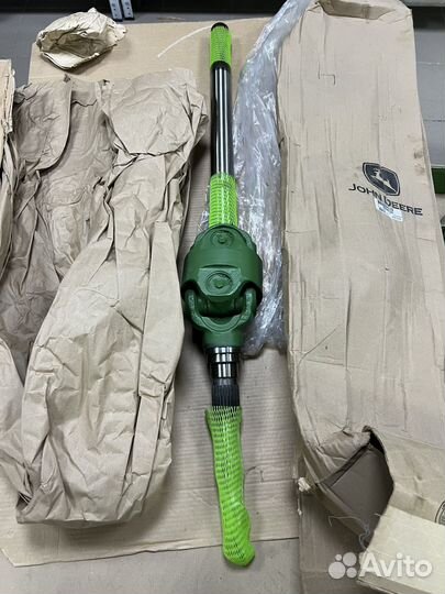 RE586529 вал карданный