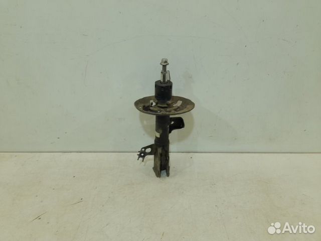 Амортизатор передний левый Toyota Camry V70 2018