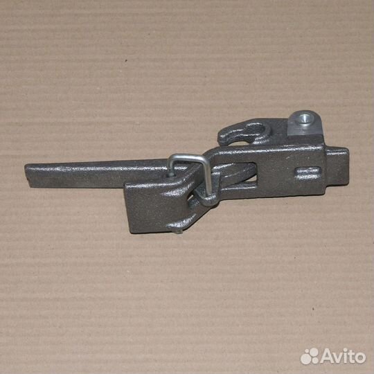 Рычаг углового запора бортов платформы левый камаз