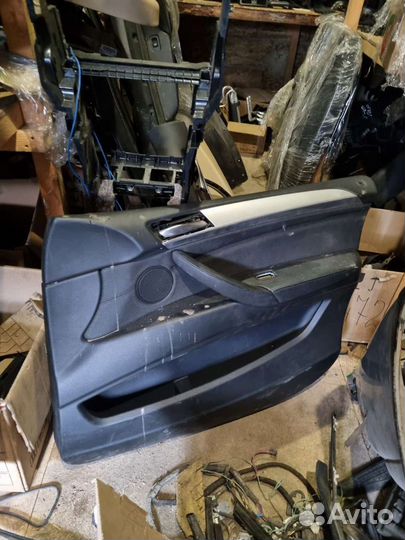 Продам обшивки двери на bmw e70 x5
