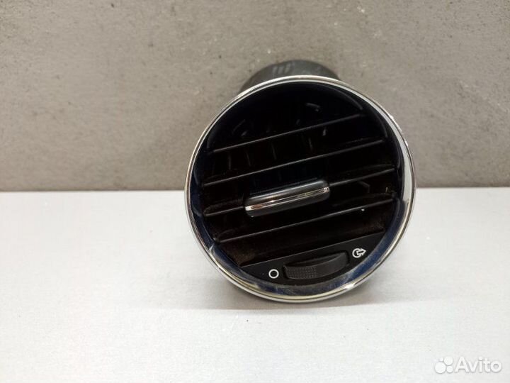 Дефлектор воздуха левый Peugeot 3008 EP6cdtmd 2012