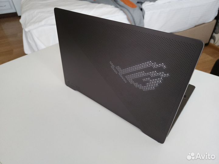 Игровой ноутбук Asus ROG Zephyrus G14