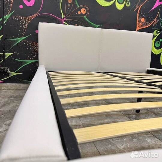 Кровать с Матрасом и подъемным механизмом