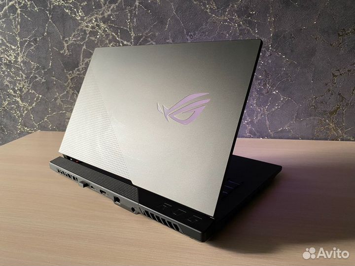 Asus ROG Strix G15 g513 (Razen 5800H, 3070, 16 gb