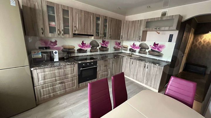 2-к. квартира, 67,3 м², 17/17 эт.