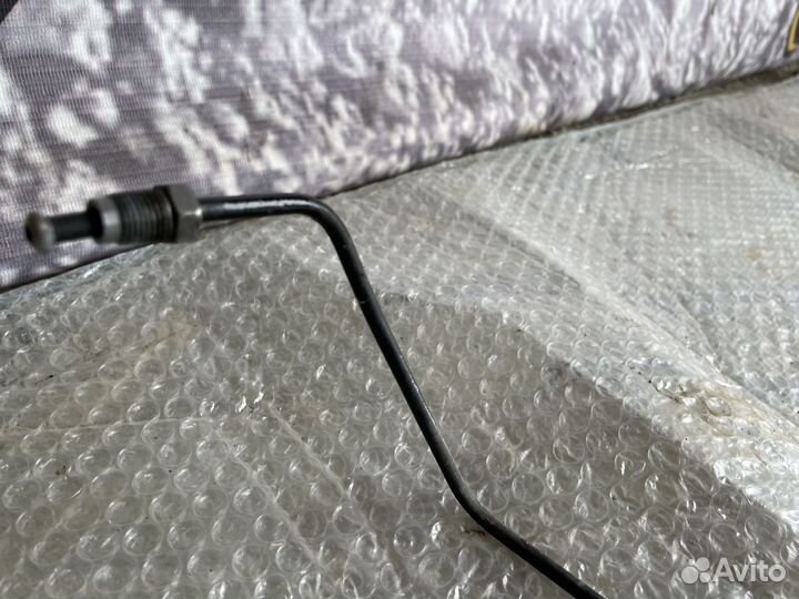 Трубка тормозная задняя правая Logan 2 Sandero