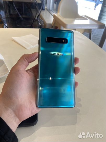 Samsung Galaxy S10+, 8/128 ГБ