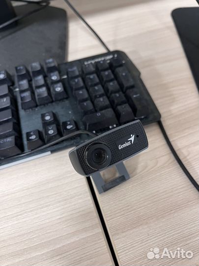 Веб-камера Genius FaceCam 1000x V2
