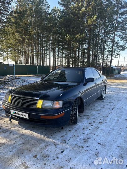 Toyota Crown 2.5 AT, 1992, битый, 367 000 км