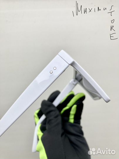 Белые солнцезащитные очки модные квадратные