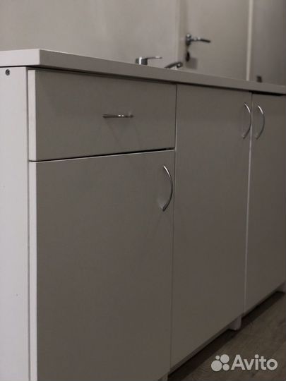 Раковина с тумбой