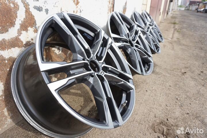 Комплект дисков R18 BMW Spoke 819M F40 F41