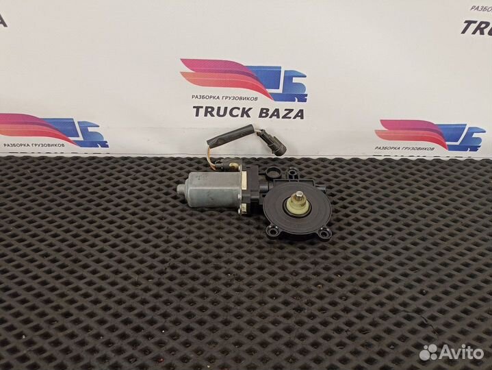 99485334 Моторчик стеклоподъемника правый