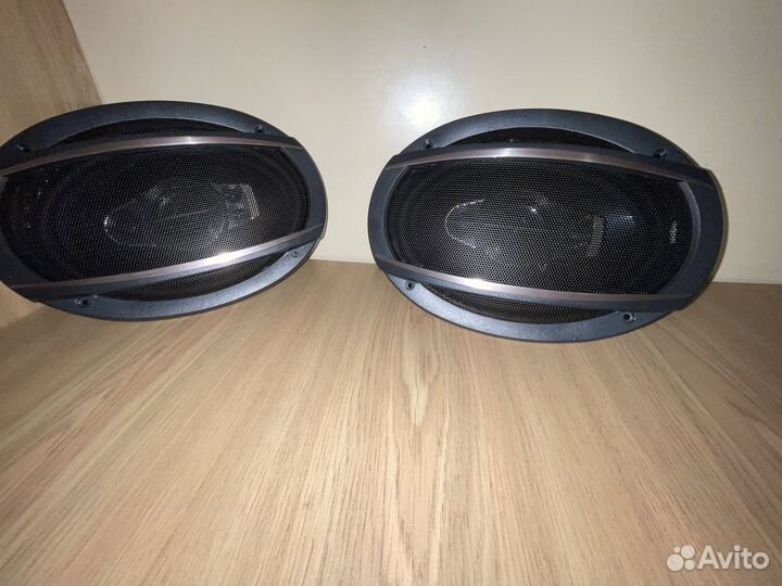 Динамики овалы pioneer,овалы 6,9,1200 watt
