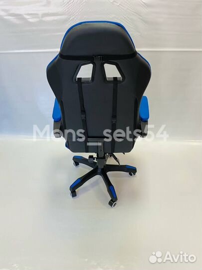 Игровое кресло с подставкой для ног и массажем