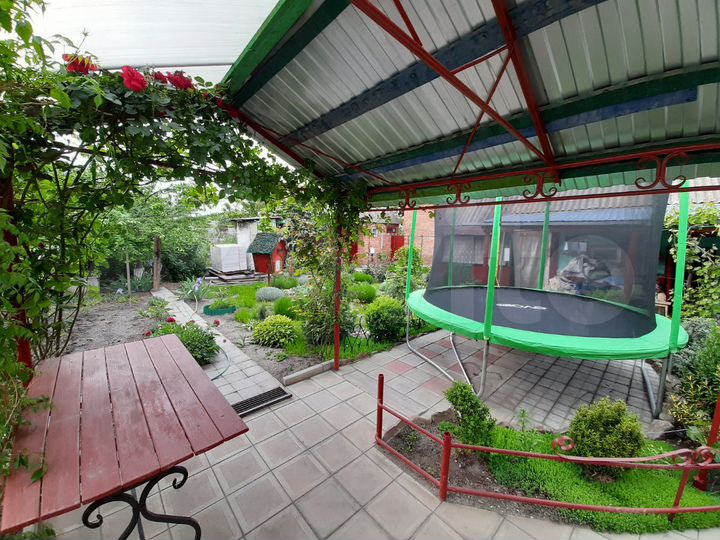 Дом 140 м² на участке 7 сот.