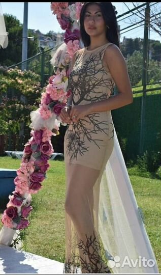 Вечернее платье