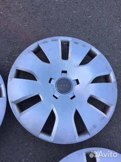 Колпак Audi A4 B8 2011