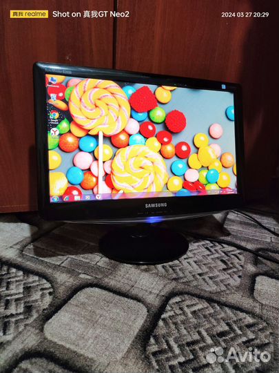 Монитор 20-Дюймов